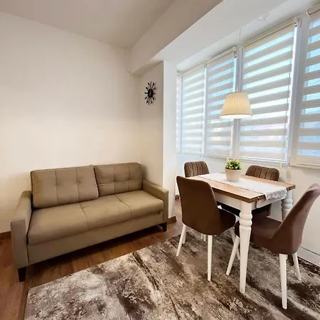 Central Apartment Near The Park * Γκότσε Ντέλτσεφ