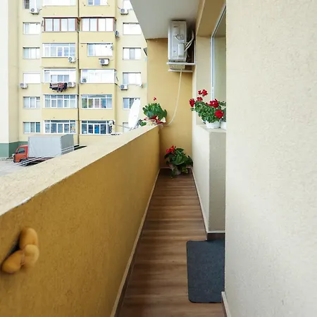 Central Apartment Near The Park *