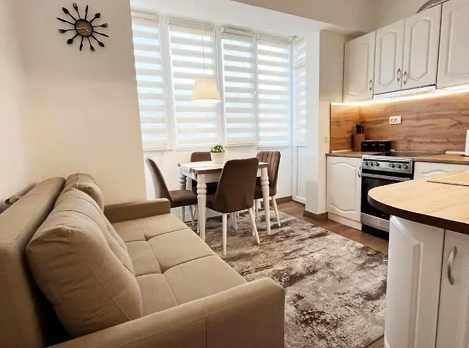 Апартамент Near The Park Гоце Делчев